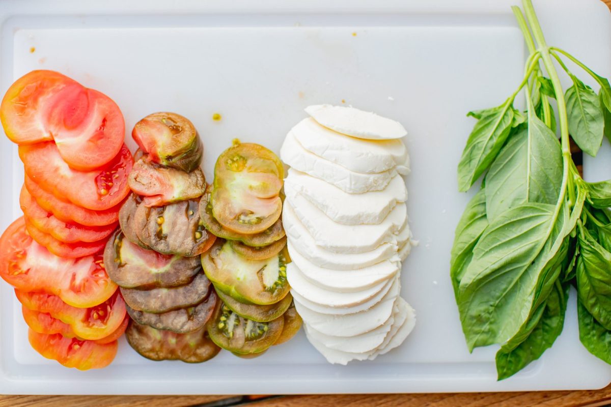 Caprese Pasta Salad with Balsamic Glaze