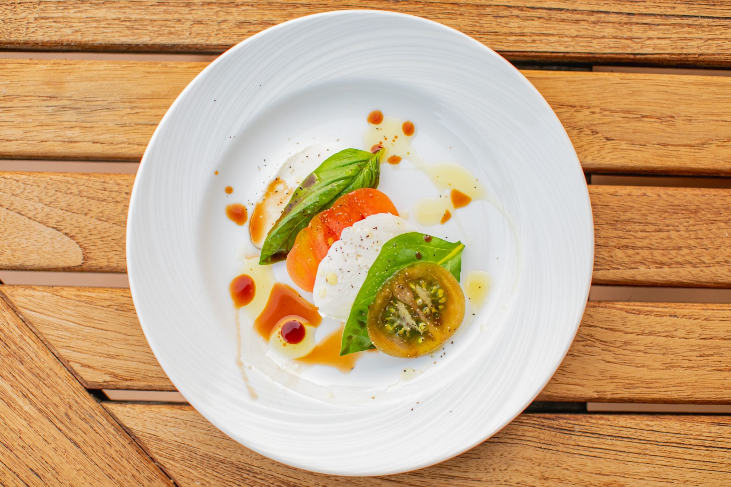 Caprese-Inspired Breakfast: Tomatoes, Mozzarella & Basil