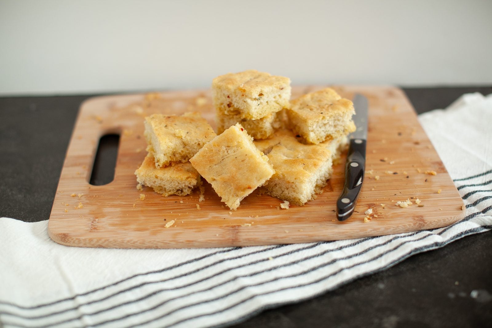 34 No-Panic Church Potluck Recipes That Actually Feed 20 (and Travel Well)