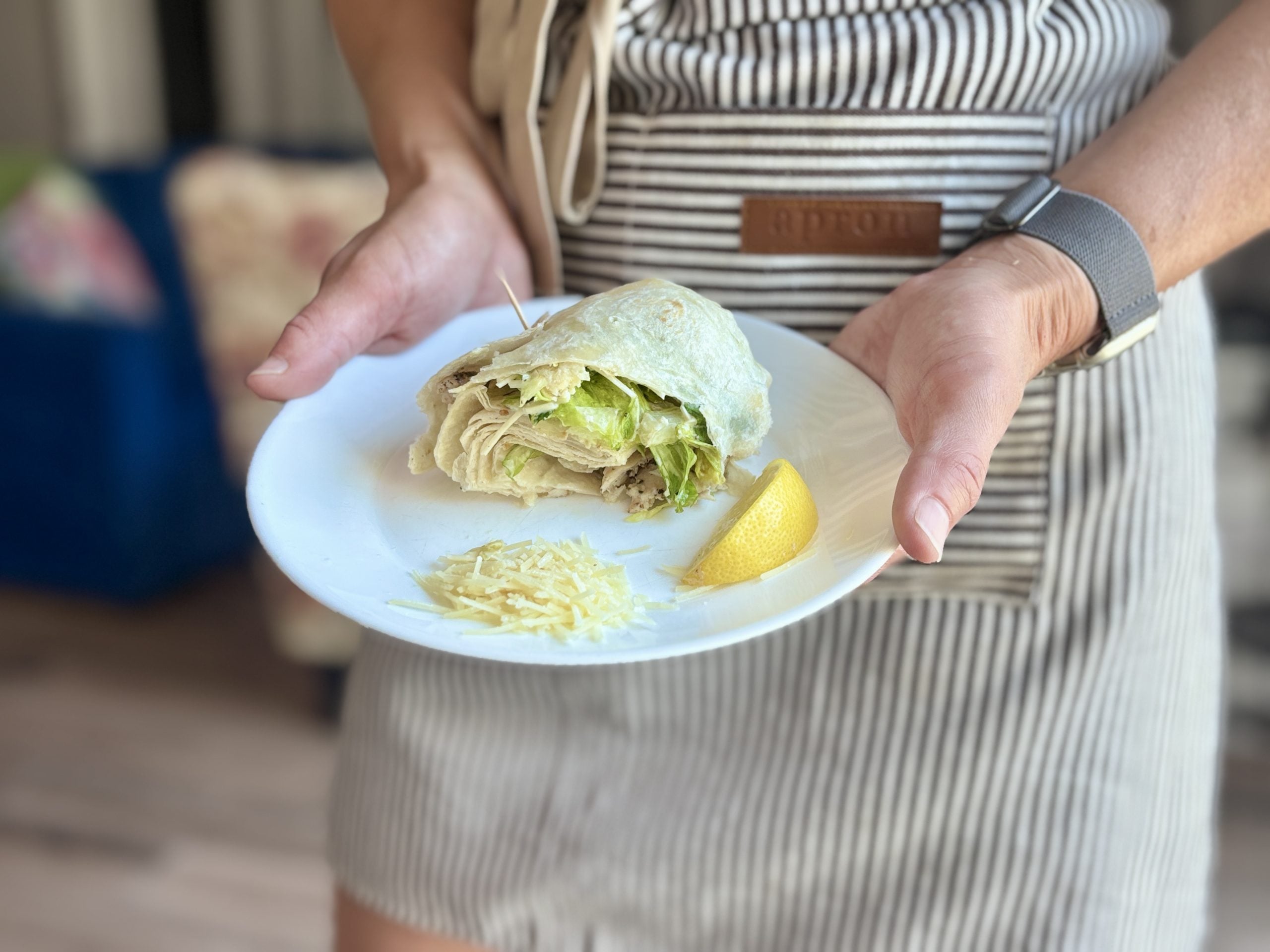 28 One-Hand Desk Lunches for the Days You’re Basically Married to Your Keyboard
