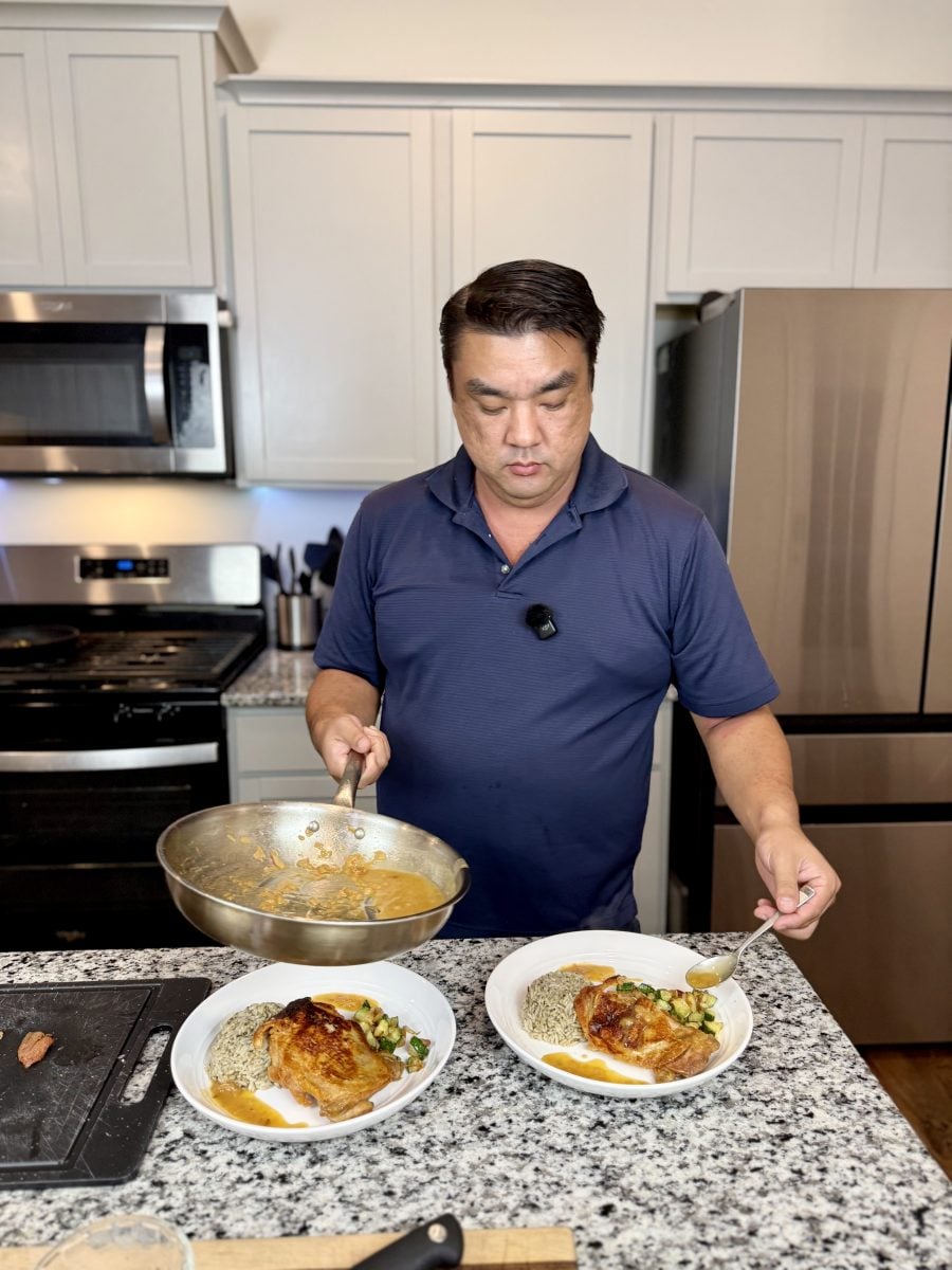 Deglazing a pan